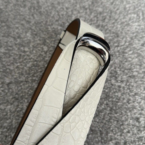 BCBGMaxAzria loop-front belt white - Picture 4 of 7